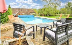 Nice home in Vieux-Pont-En-Auge with Outdoor swimming pool, WiFi and Heated swimming pool